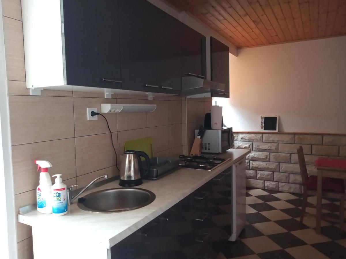 Apartments Tomina Donje Selo na Šolti Exterior foto